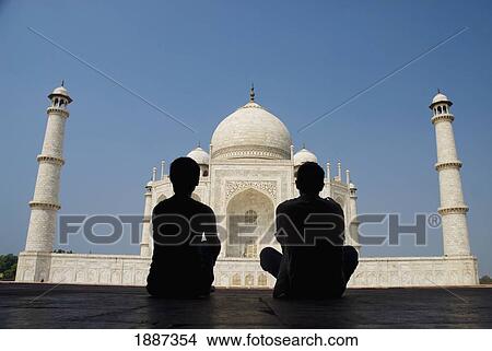 Silhouette Of Couple Admiring The Taj Mahal View Large Photo Image Picture - Silhouette Of Couple Admiring The Taj Mahal. Fotosearch