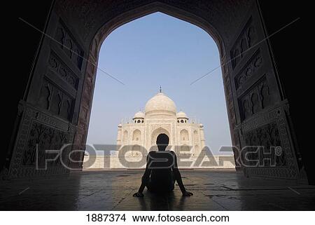 Silhouette Of Woman In Arch Admiring The Taj Mahal View Large Photo Image Picture - Silhouette Of Woman In Arch Admiring The Taj Mahal. Fotosearch