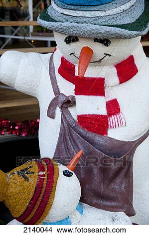 Picture - Snowman In Hyde Park, Winter Wonderland, London, Uk. Fotosearch