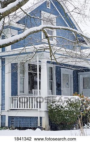 Stock Image - Snowy 1723 Se 35Th Ave; Portland, Oregon, Usa. Fotosearch