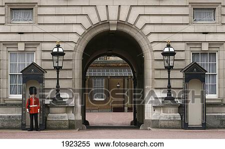 Stock Photography - Soldier Guarding Buckingham Palace. Fotosearch