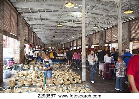 South Carolina. Usa, Basket Weavers At Market Street; Charleston View Large Photo Image Stock Photo - South Carolina. Usa, Basket Weavers At Market Street; Charleston. Fotosearch