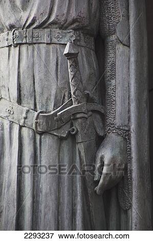 Stock Photo - Statue of Robert The Bruce outside Edinburgh Castle, Scotland, UK, Europe. Fotosearch