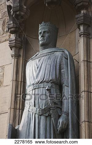 Statue of Robert The Bruce outside Edinburgh Castle; Edinburgh, Scotland View Large Photo Image Stock Photography - Statue of Robert The Bruce outside Edinburgh Castle; Edinburgh, Scotland. Fotosearch