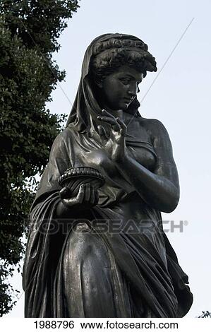Stock Photograph - Statue On Plaza Victoria, Valparaiso, Valparaiso Region, Chile. Fotosearch