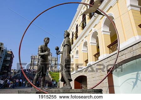 Stock Photography - Statue With St. Paul's Cathedral. Fotosearch