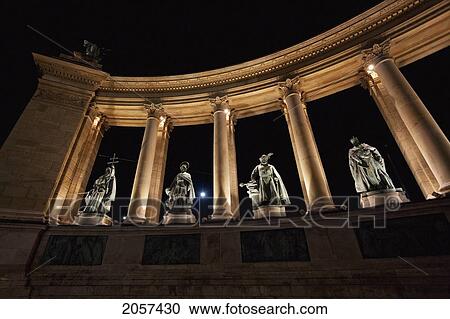 Statues Of Hungarian Kings On Heroes' Square At Night, Budapest, Hungary View Large Photo Image Stock Image - Statues Of Hungarian Kings On Heroes' Square At Night, Budapest, Hungary. Fotosearch