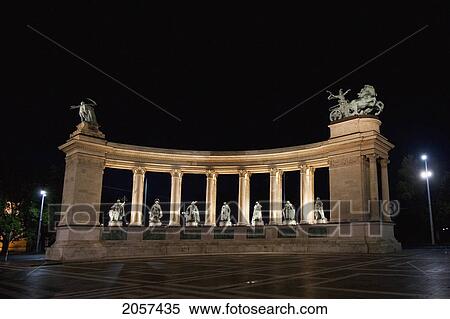 Statues Of Hungarian Kings On Heroes' Square At Night, Budapest, Hungary View Large Photo Image Stock Photography - Statues Of Hungarian Kings On Heroes' Square At Night, Budapest, Hungary. Fotosearch