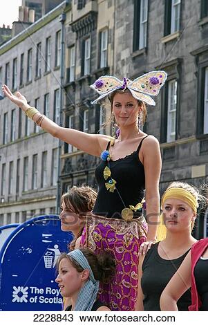 Street Performers At The Edinburgh Festival 2005, The Royal Mile, Scotland, Uk, Europe View Large Photo Image Stock Image - Street Performers At The Edinburgh Festival 2005, The Royal Mile, Scotland, Uk, Europe. Fotosearch