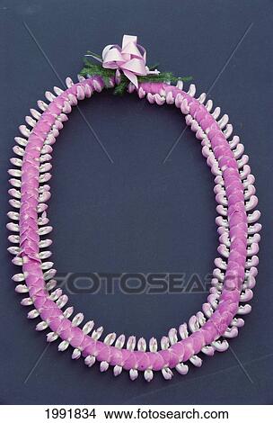 Picture - Studio Shot, Maunalea Lei, Pink And White Flowers. Fotosearch