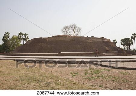 Picture - Sujatagarh Stupa, Bodhgaya, Bihar, India. Fotosearch