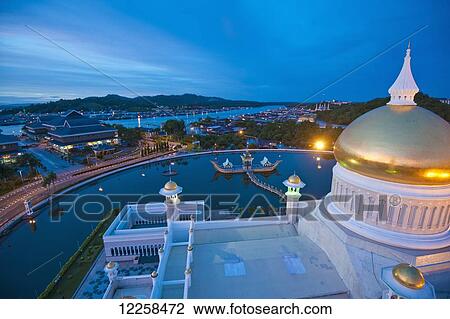 Sultan Omar Ali Saifuddien Mosque; Bandar Seri Begawan, Brunei View Large Photo Image Stock Image - Sultan Omar Ali Saifuddien Mosque; Bandar Seri Begawan, Brunei. Fotosearch