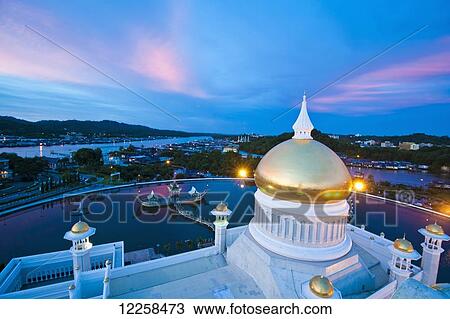Sultan Omar Ali Saifuddien Mosque; Bandar Seri Begawan, Brunei View Large Photo Image Stock Image - Sultan Omar Ali Saifuddien Mosque; Bandar Seri Begawan, Brunei. Fotosearch