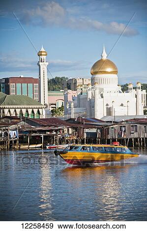 Stock Photo - Sultan Omar Ali Saifuddien Mosque; Bandar Seri Begawan, Brunei. Fotosearch