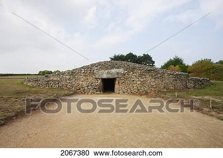 Stock Image - Table Of Marchand Dolmen, Locmariaquer, Morbihan, France. Fotosearch