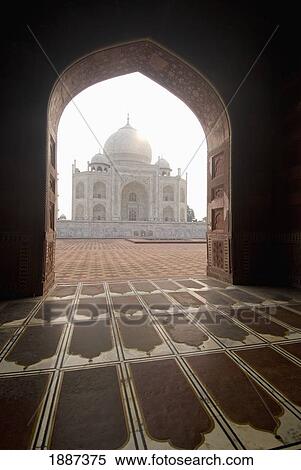 Taj Mahal And Arch At Dawn View Large Photo Image Stock Photography - Taj Mahal And Arch At Dawn. Fotosearch