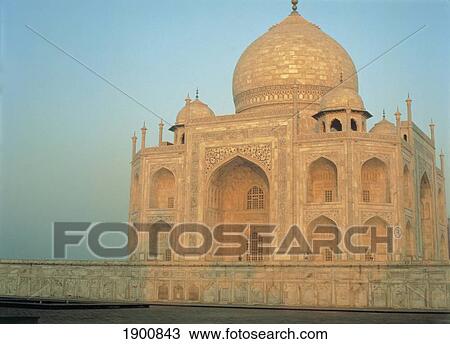Stock Image - Taj Mahal. Fotosearch