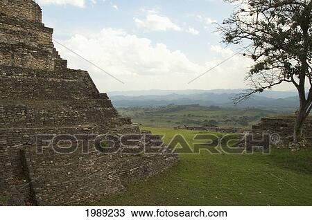 Stock Image - Temple Of War, Tonina, Chiapas, Mexico. Fotosearch