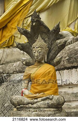 Picture - Thailand, Ayyunthaya, Wat Wora Pho, Buddha Statue.. Fotosearch