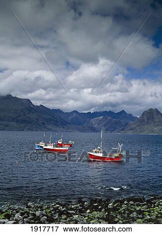 Stock Photo - The Cullin Hills ÃƒÆ’Ã‚Â¡. Fotosearch
