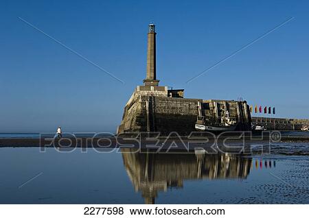 The Harbour Arm; Margate, Thanet, Kent, England View Large Photo Image Stock Photo - The Harbour Arm; Margate, Thanet, Kent, England. Fotosearch