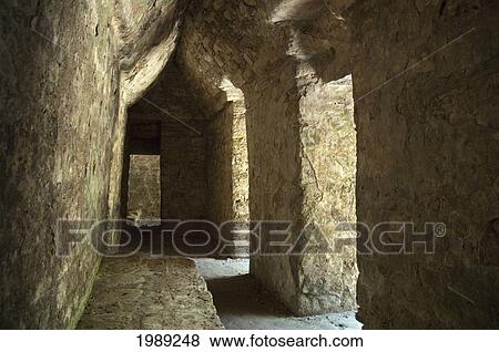 Stock Photo - The Labyrinth Of Building 19, Yaxchilan, Chiapas, Mexico. Fotosearch