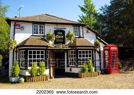 Stock Photography - The Oak Inn, Traditional Pub In New Forest National Park, Hampshire, Uk. Fotosearch