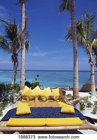Stock Image - The One And Only Fanditha Beachside Restaurant.. Fotosearch
