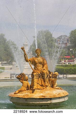 Picture - The Royal Palace Ceres Fountain In Parterre Gardens; Aranjuez Comunidad De Madrid Spain. Fotosearch