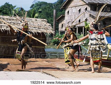 Picture - Traditional Costumes And Dance ÃƒÆ’Ã‚Â¡. Fotosearch