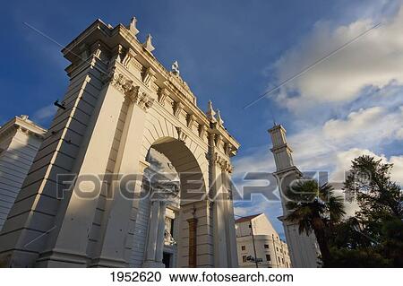 Stock Image - Triumphal Arch at Parque Bolivar, Sucre, Chuquisaca Department, Bolivia. Fotosearch