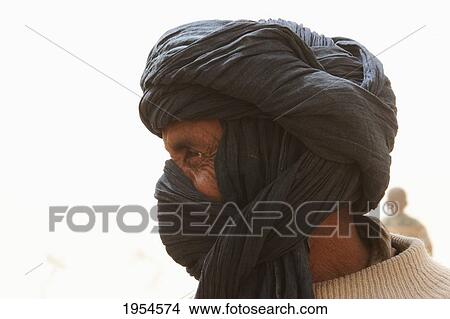 Picture - Tuareg man, Tiriken, Mali. Fotosearch