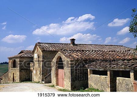 Stock Photo - Tuscan Farmhouse. Fotosearch