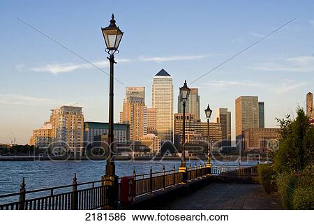 UK, england, London 2007 Isle of Dogs skyline View Large Photo Image Stock Photograph - UK, england, London 2007 Isle of Dogs skyline. Fotosearch