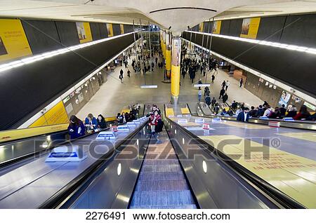Stock Image - Uk, England, London, Canary Wharf Isle Of Dogs Rail Station Int.. Fotosearch