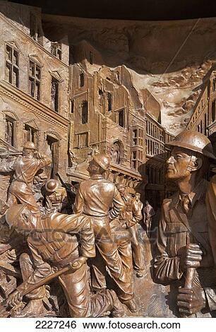 Stock Photograph - UK, England, Mall; London, Detail of new Memorial to Queen Elizabeth Queen Mother. Fotosearch