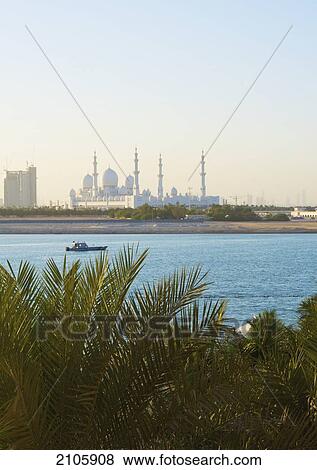 Stock Photo - United Arab Emirates, Abu Dahbi, View of Shaikh Zayed Bin Sultan Al Nahyan Mosque from Shangri-la Hotel. Fotosearch