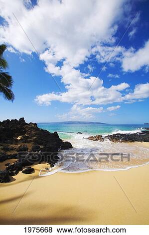 Stock Photo - USA, Hawaii Islands, Maui, Maui Wai Or Secret Beach; Makena. Fotosearch