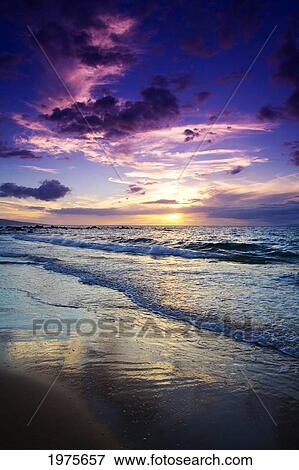 USA, Hawaii Islands, Maui, Mokapu Beach; Wailea, Sunset View Large Photo Image Stock Photo - USA, Hawaii Islands, Maui, Mokapu Beach; Wailea, Sunset. Fotosearch