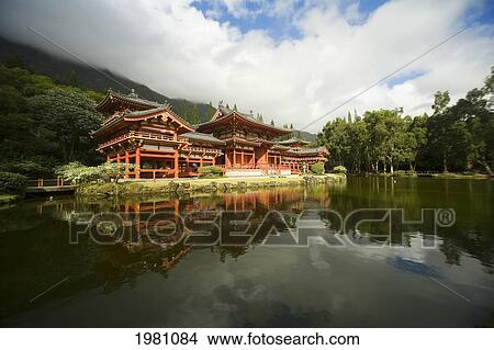 Picture - USA, Hawaii, Oahu, Byodo-In Temple in Valley Of Temples Memorial Park; Ahuimanu Valley. Fotosearch
