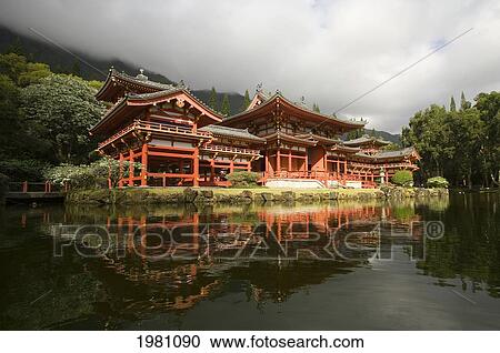 Stock Image - USA, Hawaii, Oahu, Byodo-In Temple in Valley Of Temples Memorial Park; Ahuimanu Valley. Fotosearch