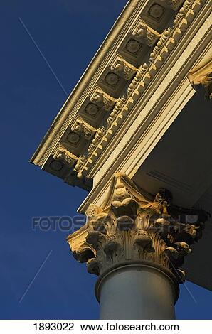 Stock Image - USA, Virginia, Rotunda at University of Virginia Designed By Thomas Jefferson; Charlottesville. Fotosearch