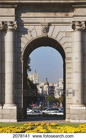 View Down Calle De Alcala Through The Puerta De Alcala The Alcala Gate; Madrid Spain View Large Photo Image Stock Image - View Down Calle De Alcala Through The Puerta De Alcala The Alcala Gate; Madrid Spain. Fotosearch