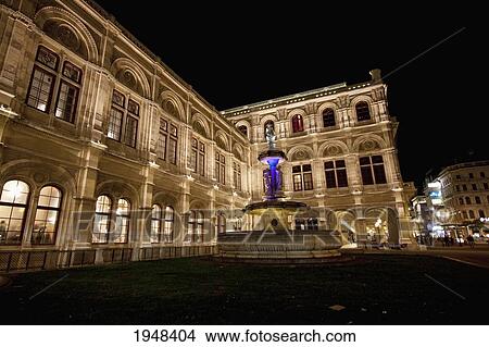 Picture - Wiener Staatsoper (Vienna State Opera House) at night, Vienna (Wien), Austria. Fotosearch