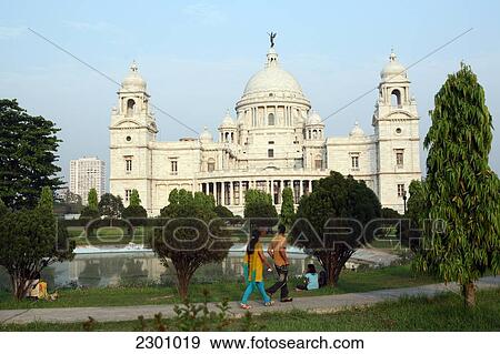 Within grounds of Victoria Memorial, a popular romantic place for dating couples. Calcutta / Kolkata, the capital of West Bengal State, India, Asia. View Large Photo Image Stock Photo - Within grounds of Victoria Memorial, a popular romantic place for dating couples. Calcutta / Kolkata, the capital of West Bengal State, India, Asia.. Fotosearch