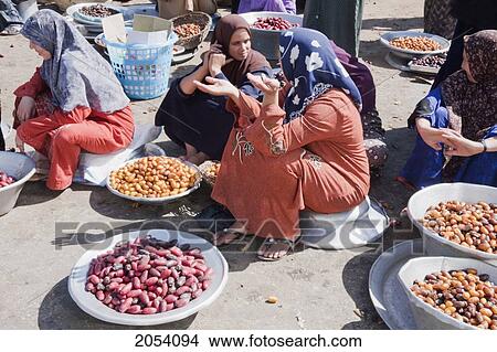 Picture - Women Selling Dates, Mansuriya, Al Jizah, Egypt. Fotosearch