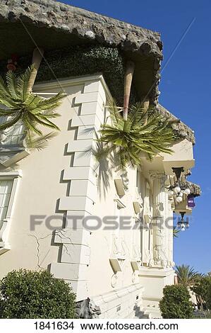 Picture - Wonderworks; International Drive, Orlando, Florida, Usa. Fotosearch