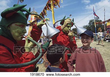 Stock Image - Young Children, Boy, Entertainment ÃƒÆ’Ã‚Â¡. Fotosearch