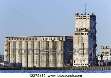 Stock Photography - Abandoned grain elevator; Thunder Bay, Ontario, Canada. Fotosearch