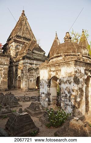 Stock Image - Abandoned Hindu Temple To Vishnu, Bodhgaya, Bihar, India. Fotosearch